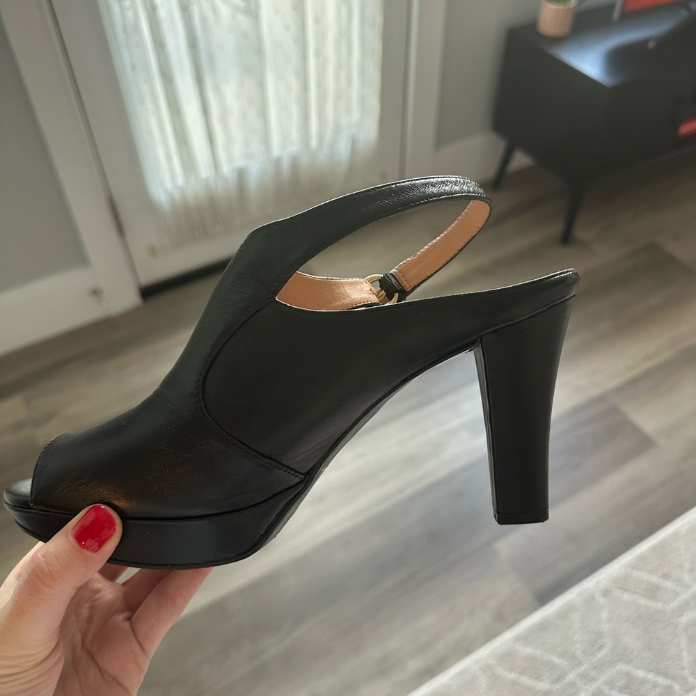 Black Leather Naturalizer Peep-Toe Heels
